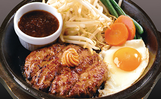 みんな大好き100%ビーフハンバーグ