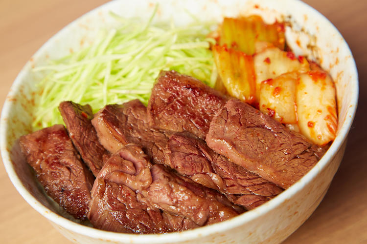 丼やまの名物ハラミ丼♪