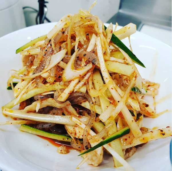 蒟蒻と蒸し鶏と野菜の麻辣(まかない)