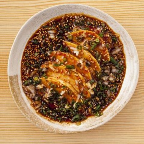 低温調理したむね肉ですピリ辛orポン酢♪