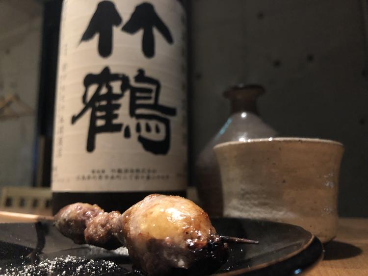 比内地鶏の丸ハツと竹鶴純米無濾過生原酒