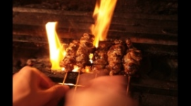 紀州備長炭で焼き上げます!
