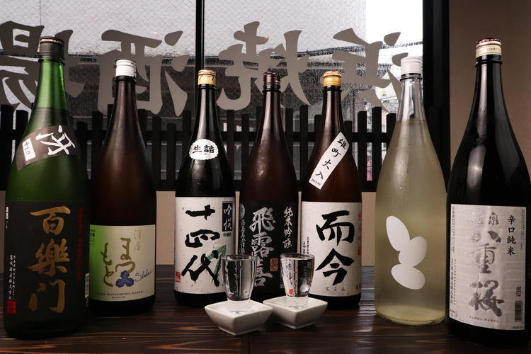 豊富な日本酒‼お酒に詳しくなれる
