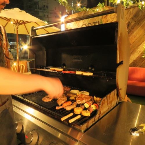 イタリア料理店には珍しいBBQコンロ