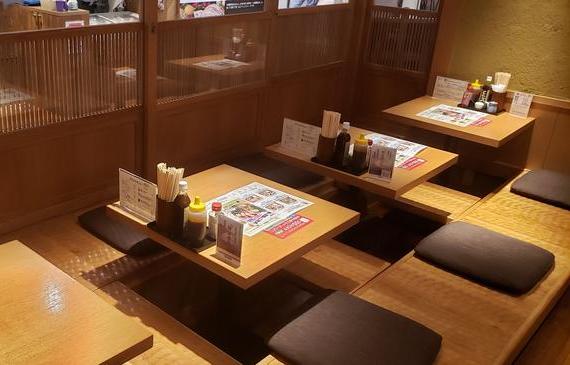 清潔感溢れる落ち着いた店内♪