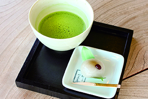 月8〜11日休み◎年間休日105日◎