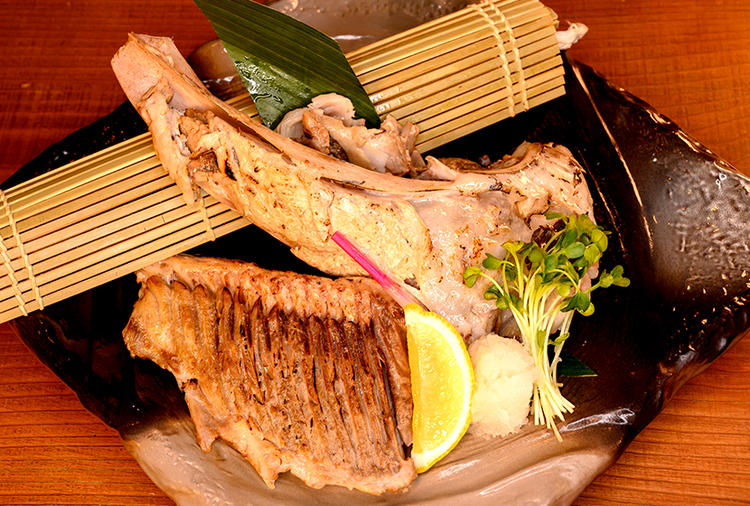 他では滅多に味わえないマグロのカマ焼き