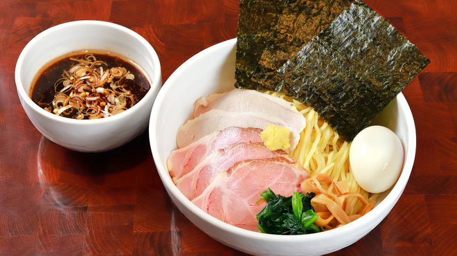 こだわり突き詰めたつけ麺もあります。