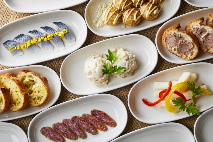 色々楽しめる小皿料理