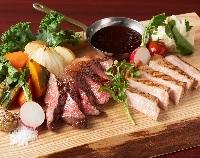 お肉と野菜のグリルが人気です!