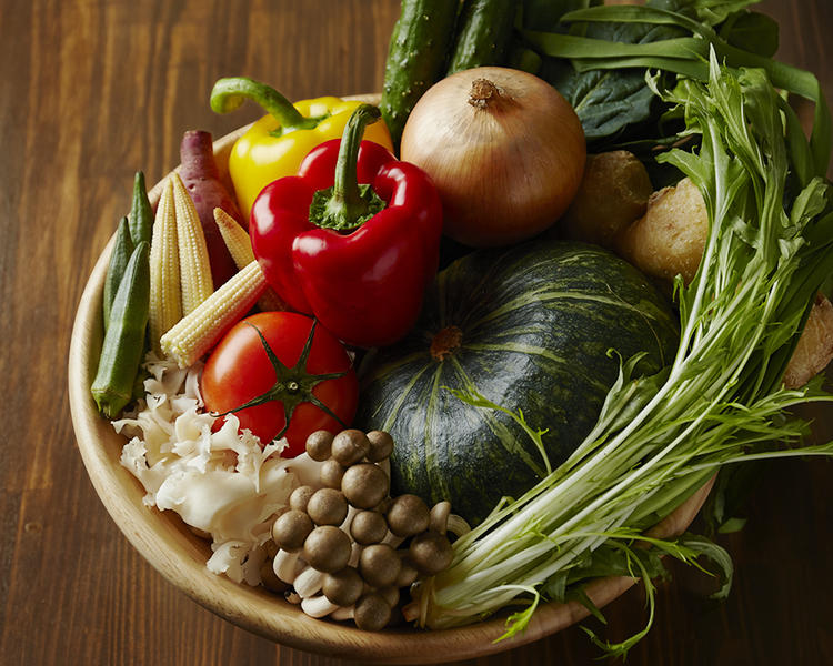 厳選した国産旬野菜をたっぷりと