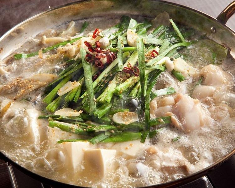国産牛もつ鍋も大人気♪