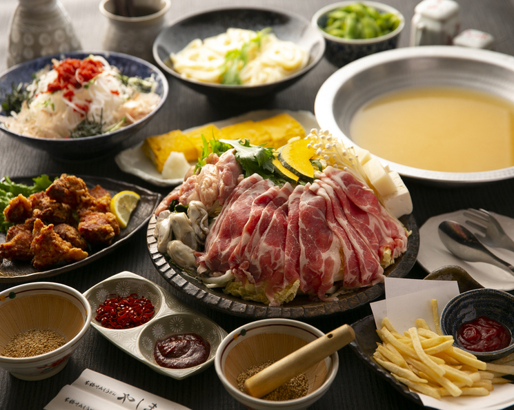 うどん以外にも様々なメニューがあります