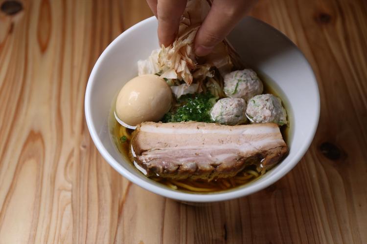 鶏と鮪節 麺屋 勝時