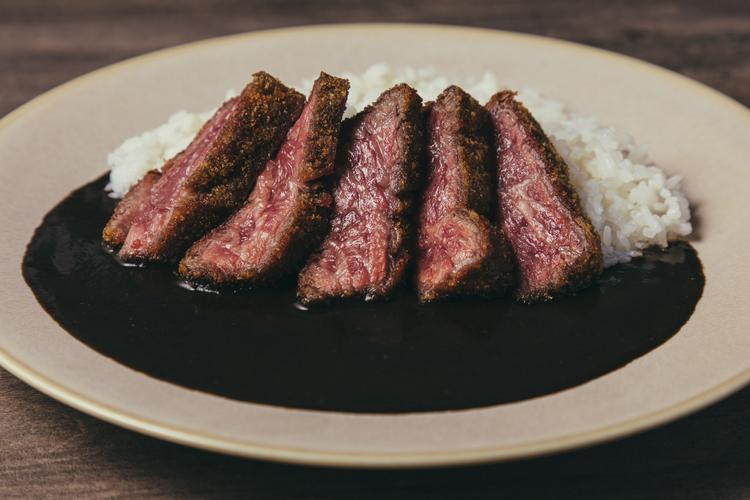 カイノミカツの‟黒”カツカレー※横浜限定