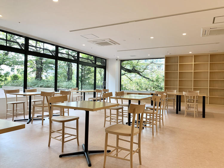 併設カフェ「ねねね」の店内写真です!
