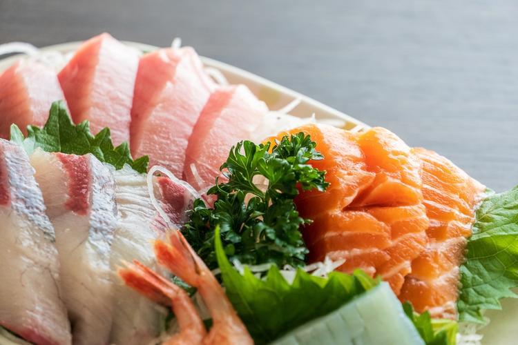 市場直送の鮮魚と京おばんざいが楽しめます