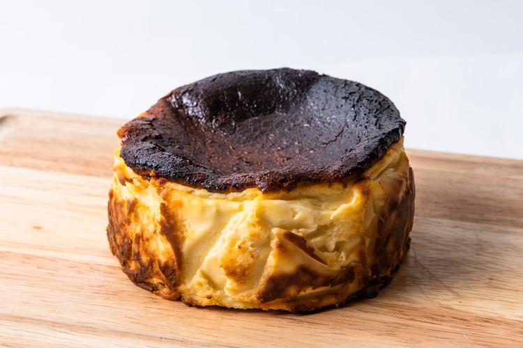 バスクチーズケーキも製造、販売