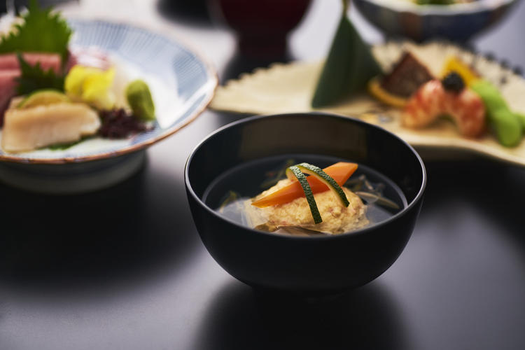 日本酒やワインと合わせた料理を考案