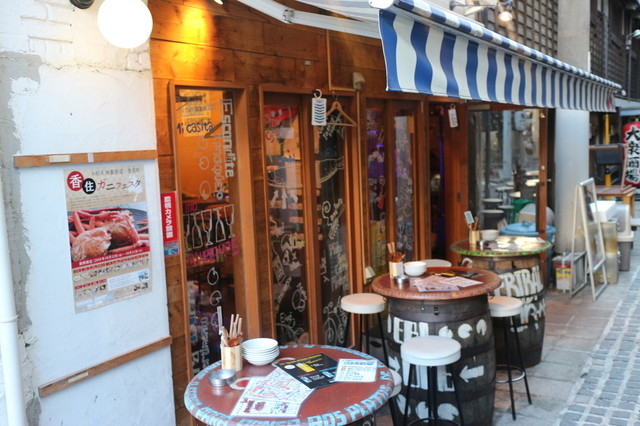 お店があるのは人気の裏参道エリア!