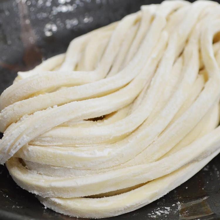 気温や天候によって加水、塩分濃度調整★