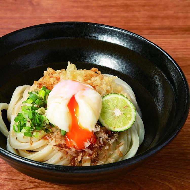 特製しょうゆうどん、トッピングで豪華に♪