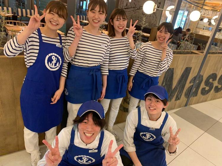 元気なスタッフばかりです♪
