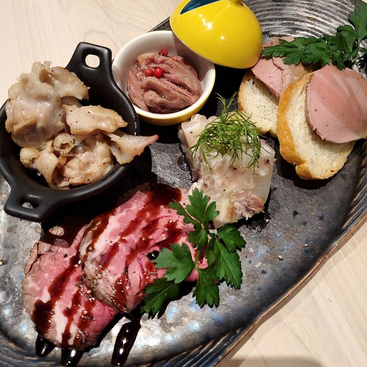 和食だけでなく多創作料理にも挑戦!