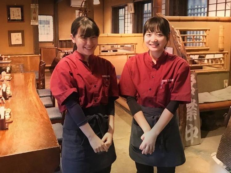 スタッフさんは様々な世代の方が活躍中♪