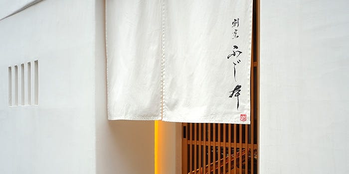 落ち着いた雰囲気のお店です。