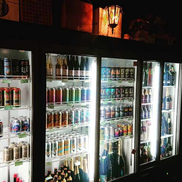 店内にボトルショップもあります。