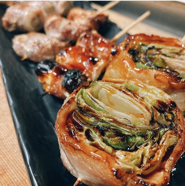 豪快に焼き上げた名物「野菜巻き」