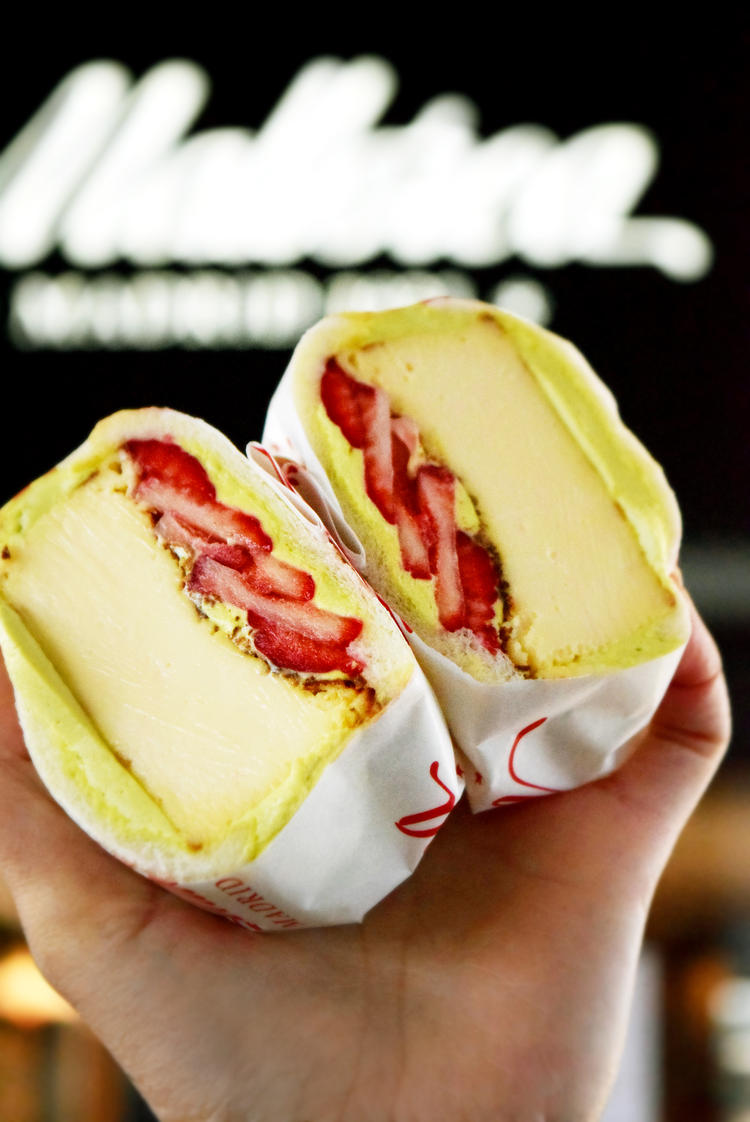 人気急上昇のバスクチーズケーキサンド