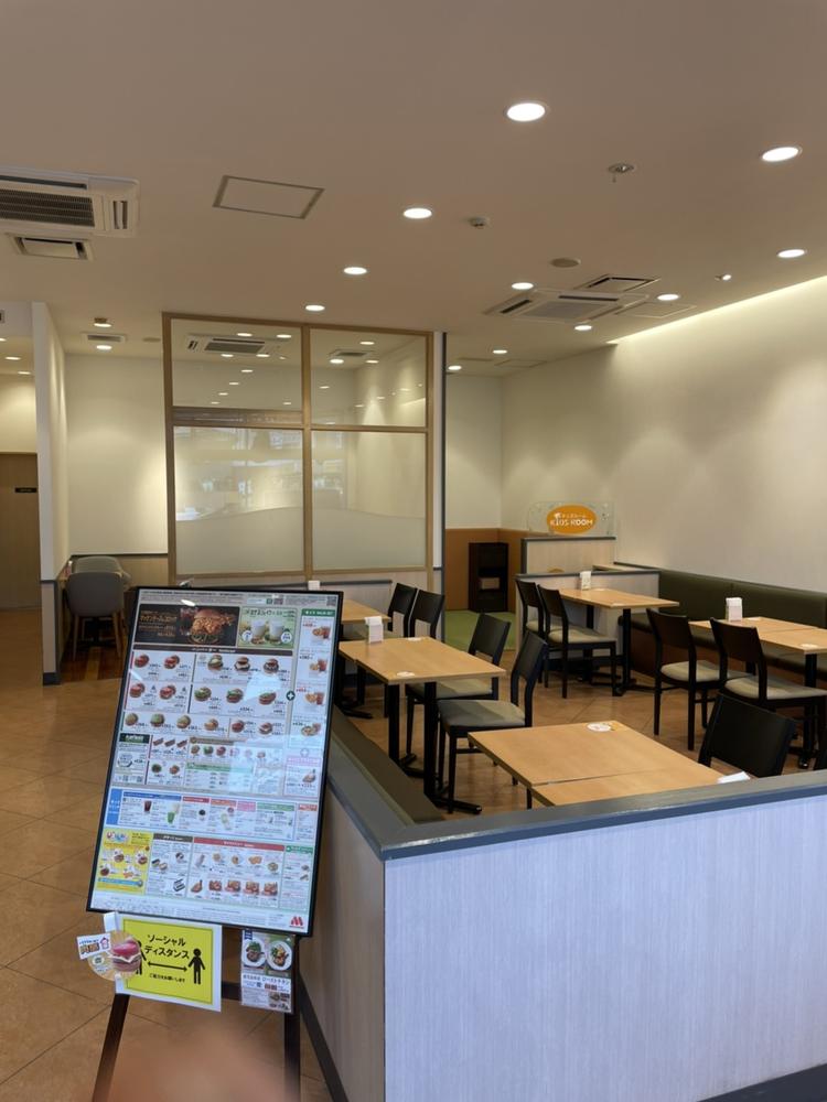 店内客席風景です。全面禁煙。