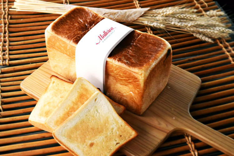 焼き立ての商品をご提供致します。