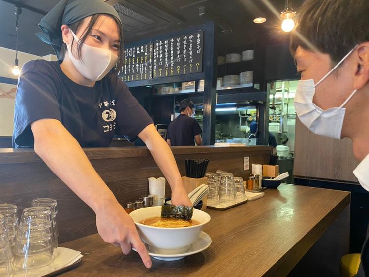 お客さまに提供する時は笑顔で!