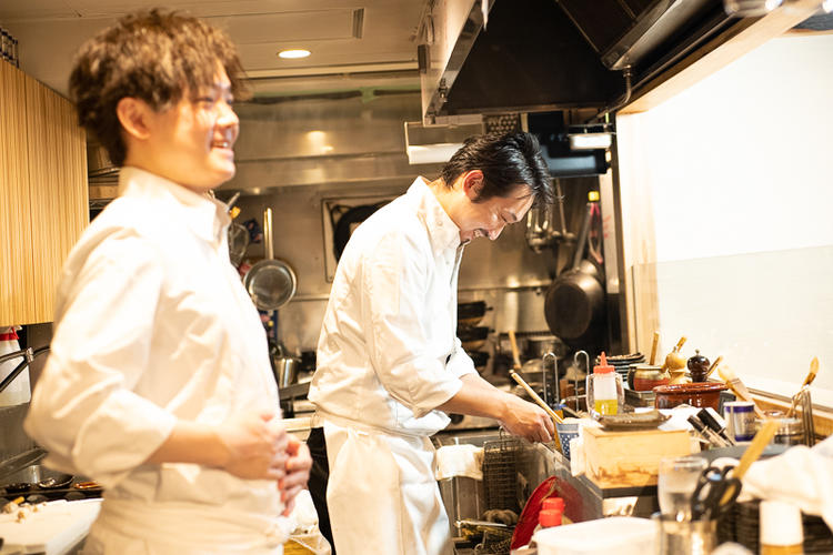 鉄板焼 お好み焼じゅうじゅう 新宿本店