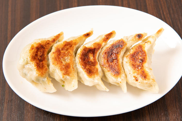 ボリュームのある焼餃子も自信作♪