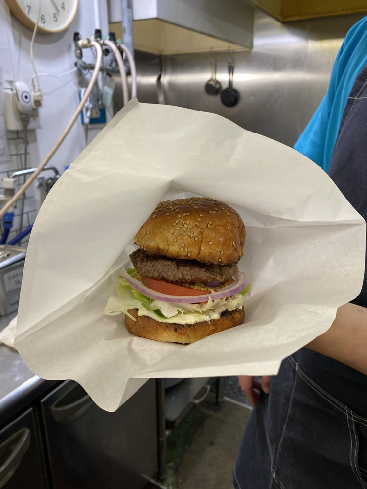 まかないは毎日ハンバーガー!?