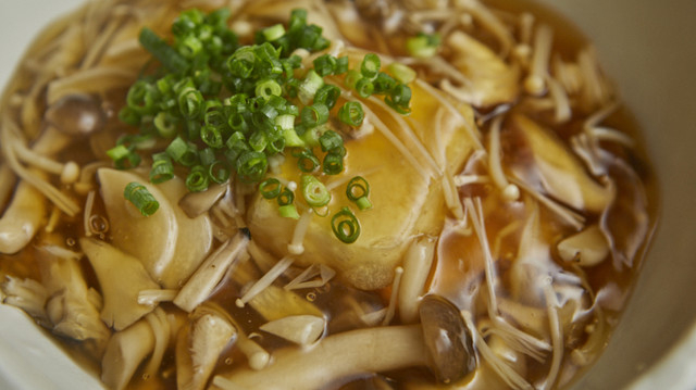 ほっと温まる◎きのこと豆腐のあんかけ