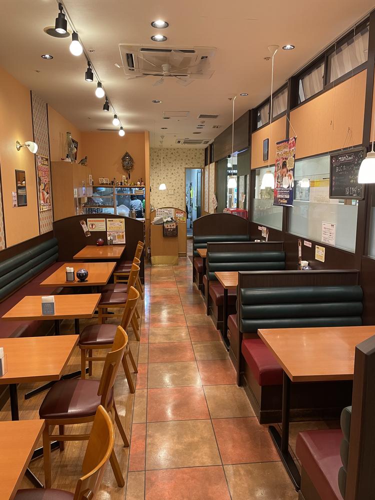 知立店はコンパクトな店舗です