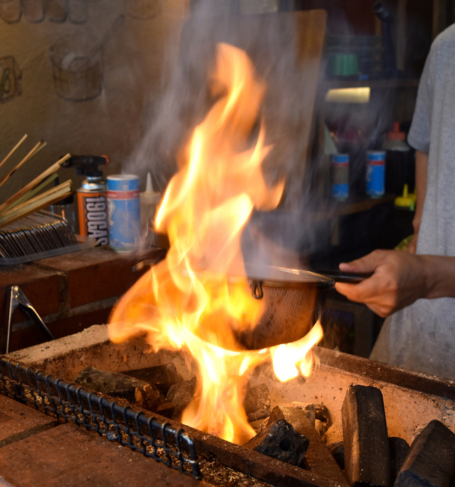 炉端焼きのライブ感を楽しめます