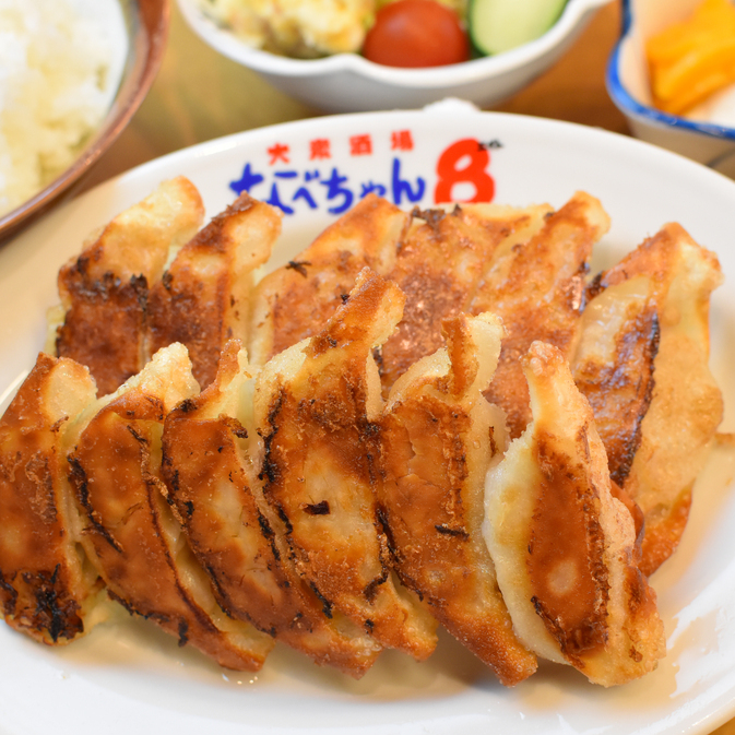 餃子は定番の人気メニュー!