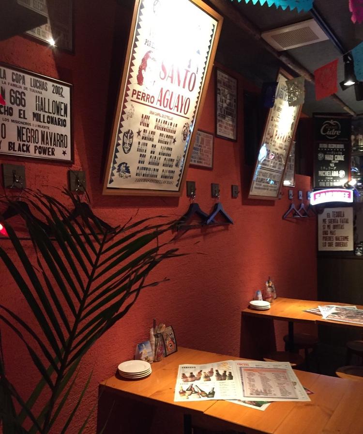 メキシコのバーを再現した店内