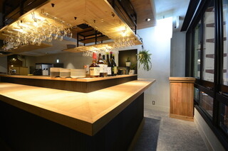 スタイリッシュな空間で働けます