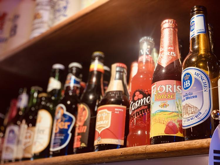 ビールは、全部合わせると140種類以上‼