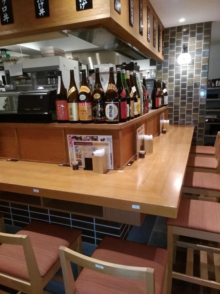 落ち着いた雰囲気のお店です◎