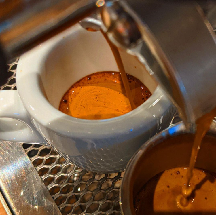 スペシャルティコーヒーを使用。