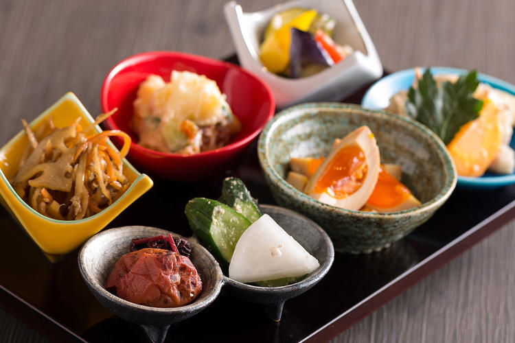 中華酒菜×発酵ラーメンがテーマ