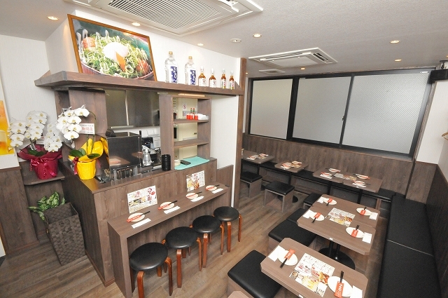 親しみやすい雰囲気の店内